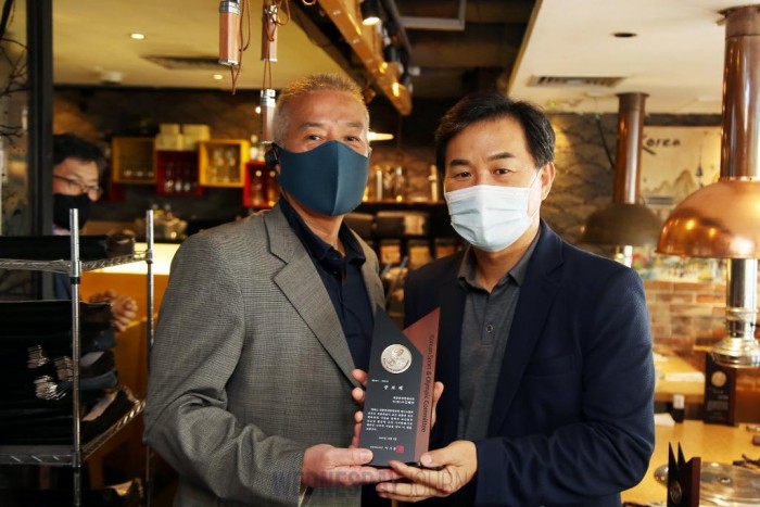 홍콩한인체육회 5명, 대한체육회 공로패 수상4.jpg