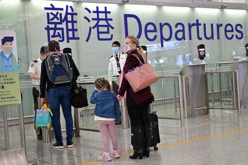 24030197-hong-kong-china-health-virus-economy-scaled.jpg
