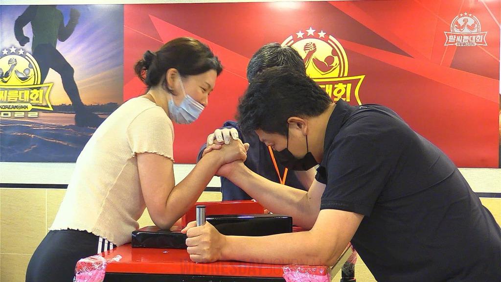 2022-07-23 유튜브 라이브 원본.mkv_20220725_182542.449.jpg