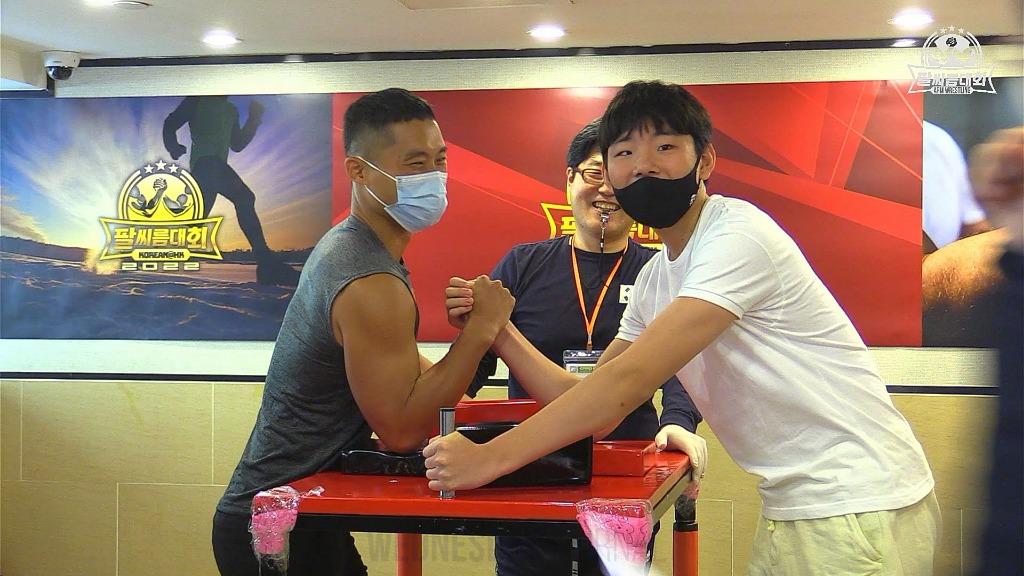 2022-07-23 유튜브 라이브 원본.mkv_20220725_182635.259.jpg