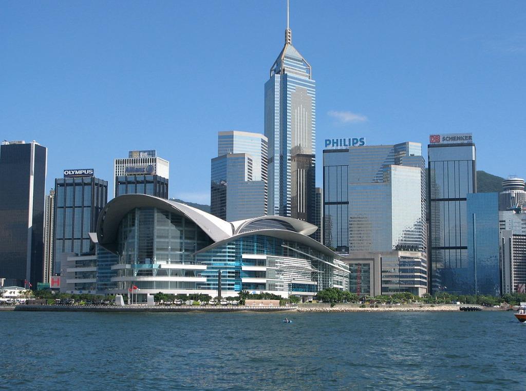 1200px-Hong_Kong_Convention_and_Exhibition_Centre_200906 (1).jpg