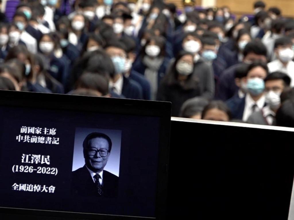 홍콩, 장쩌민 추도대회에 국제학교도 조기 게양·묵념 지시 논란.jpg