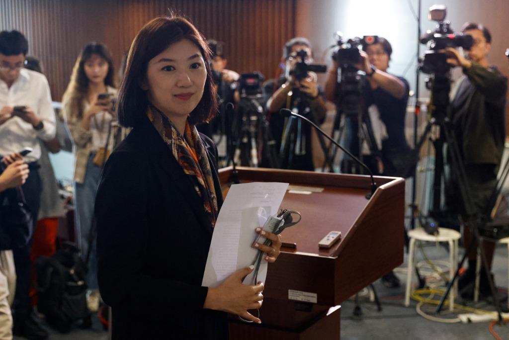 친중홍콩정치인, 민주파 시아버지에 연 끊었다.jpg