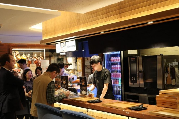 KakaoTalk_20241112_172543776_08.jpg