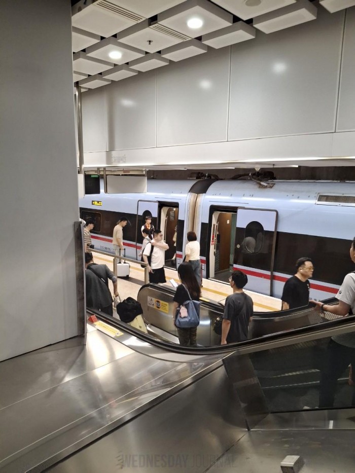 서구룡 고속철 플랫폼.jpg