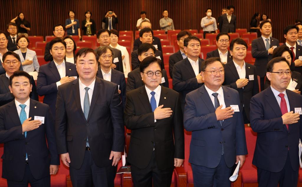 한중의원연맹, 중국 방문…AI·로봇 등 혁신기술 업체 시찰.jpg