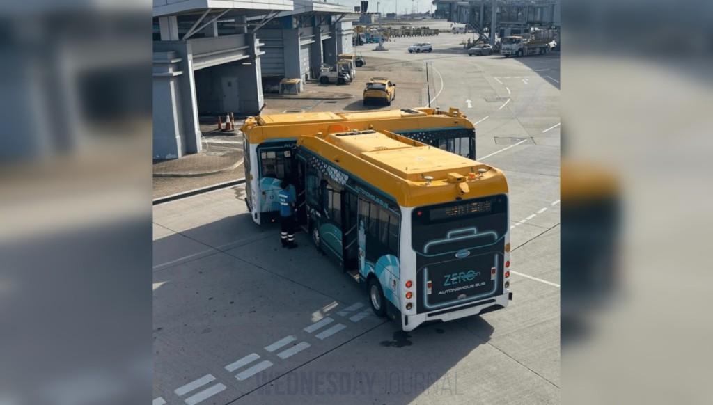 홍콩 국제공항, 자율주행 버스 사고로 전량 운행 중단.jpg