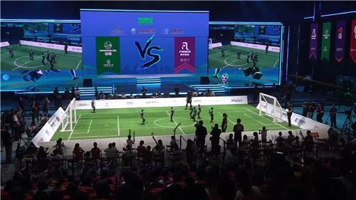 中서 첫 휴머노이드 로봇 축구대회.jpg
