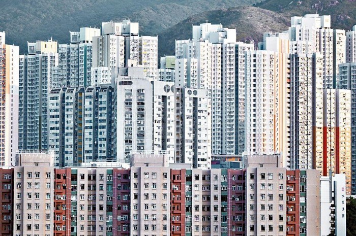 공공주택에서 네일 샵 공공주택 남용 신고 3,500건 중 3건 보상.jpg