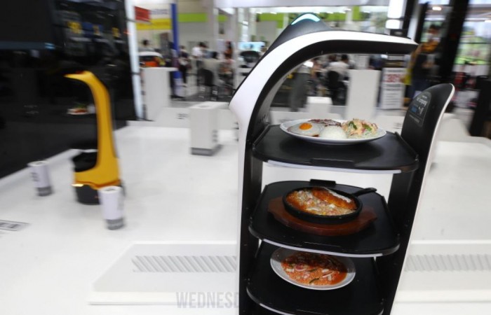 중국산이 점령한 서빙로봇…