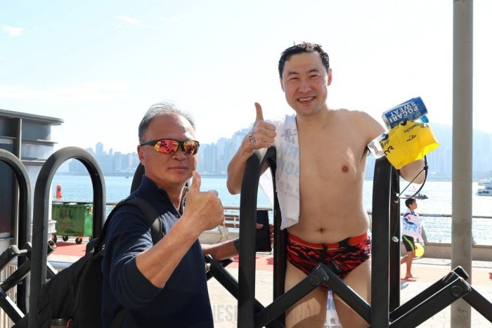빅토리아 하버 수영대회 4,000명 참가...한인 이종석•임한솔 완주 성공 4.jpg