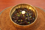 부자칼국수, '직접 면 뽑은' 짜장면 출시 - 짬뽕, 닭칼국수, 장칼국수도 인기