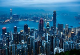 홍콩, 내부자거래 수사로 증권사·헤지펀드 압수수색…8명 체포