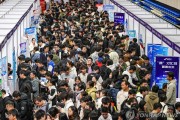 극심한 취업난에 흔한 '오버 스펙'…中선 고교 잡부도 석사 출신