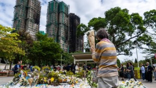 홍콩건설현장 200곳에 비계 그물망 제거 명령…참사사망자 159명