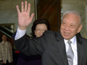 [퉁치화 별세] "홍콩 경제의 거목이 지다"… 홍콩 전역, 경제계 일제히 추모