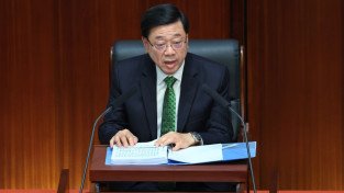 [홍콩정책] 존 리 홍콩 행정장관, AI 활용과 위험 관리 병행 발표