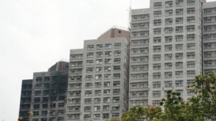 [홍콩뉴스] "결국 8개 동 모두 수용" 홍콩 정부, 화재 피해 왕푹코트 '왕치하우스'도 매입 추진