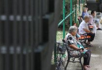 [홍콩뉴스] 홍콩, 노인 가구 케어링 연령 80세 미만도 포함할 예정...빅데이터 활용 위험 식별