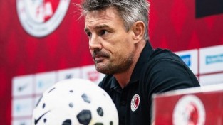 애슐리 웨스트우드, 아시안컵의 아쉬움 속 홍콩 축구 감독직 사임