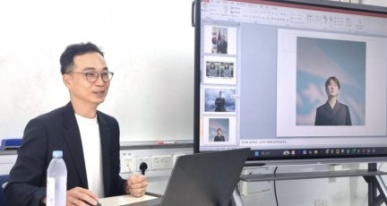 [홍콩한인] “기사는 독자를 향해야 한다” KIS 학생기자단, 홍콩수요저널 편집장 초청 특강…