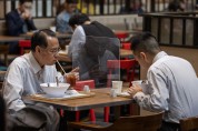 홍콩 요식업계 '여름 불경기'…"중국인 관광객, 소비 신중"