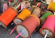 인도서 날카로운 '중국 연줄'에 목 부상 사고 잇따라