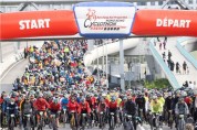 자전거로 홍콩 도심 질주…홍콩 사이클로톤 대회 개최