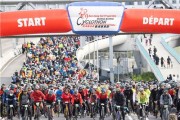 자전거로 홍콩 도심 질주…홍콩 사이클로톤 대회 개최