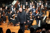 백건우, 홍콩 음악도들과 50여년 세월 건너뛴 하모니 연출