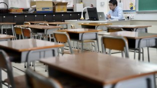 홍콩 2022-23학년도 교사 사직 25% 증가…"두뇌 유출 악화"