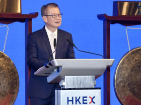 [홍콩경제] ‘역대급’ 재정 성장에도 신중론… 홍콩 GDP 전망 상향 속 “지정학적 리스크 경계”